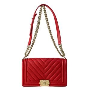 Chanel Boy Chanel / V Stitch (Chevron) Shoulder Bag A67086